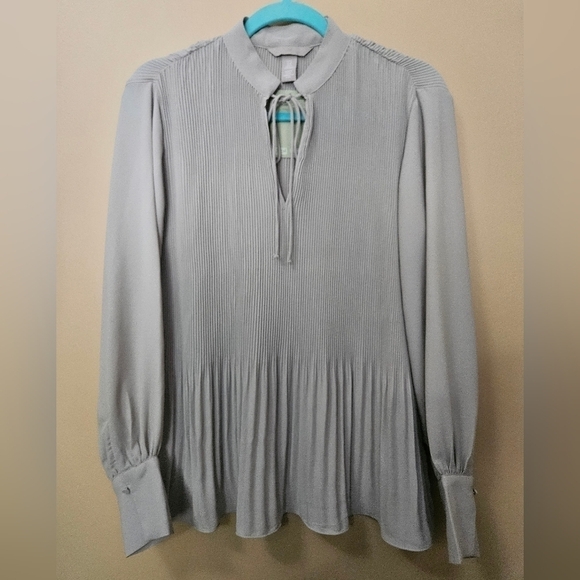 NWT H&M Sage Green Chiffon Blouse Women's Size XS - Picture 1 of 4